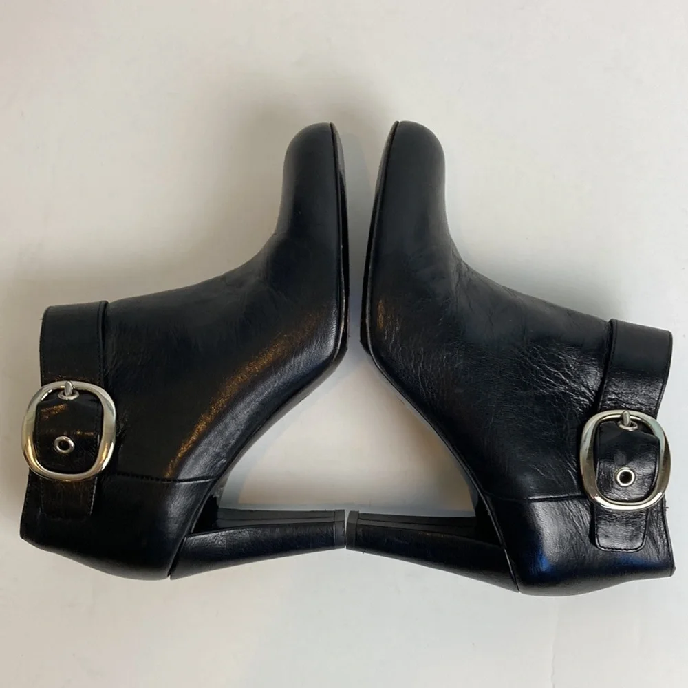COACH Italian Leather Nicolete Bootie Black Sz 6.5 Buckle Office Classic Witchy